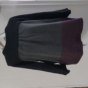 a.n.a long sleeve size small black, gray and plum sweater